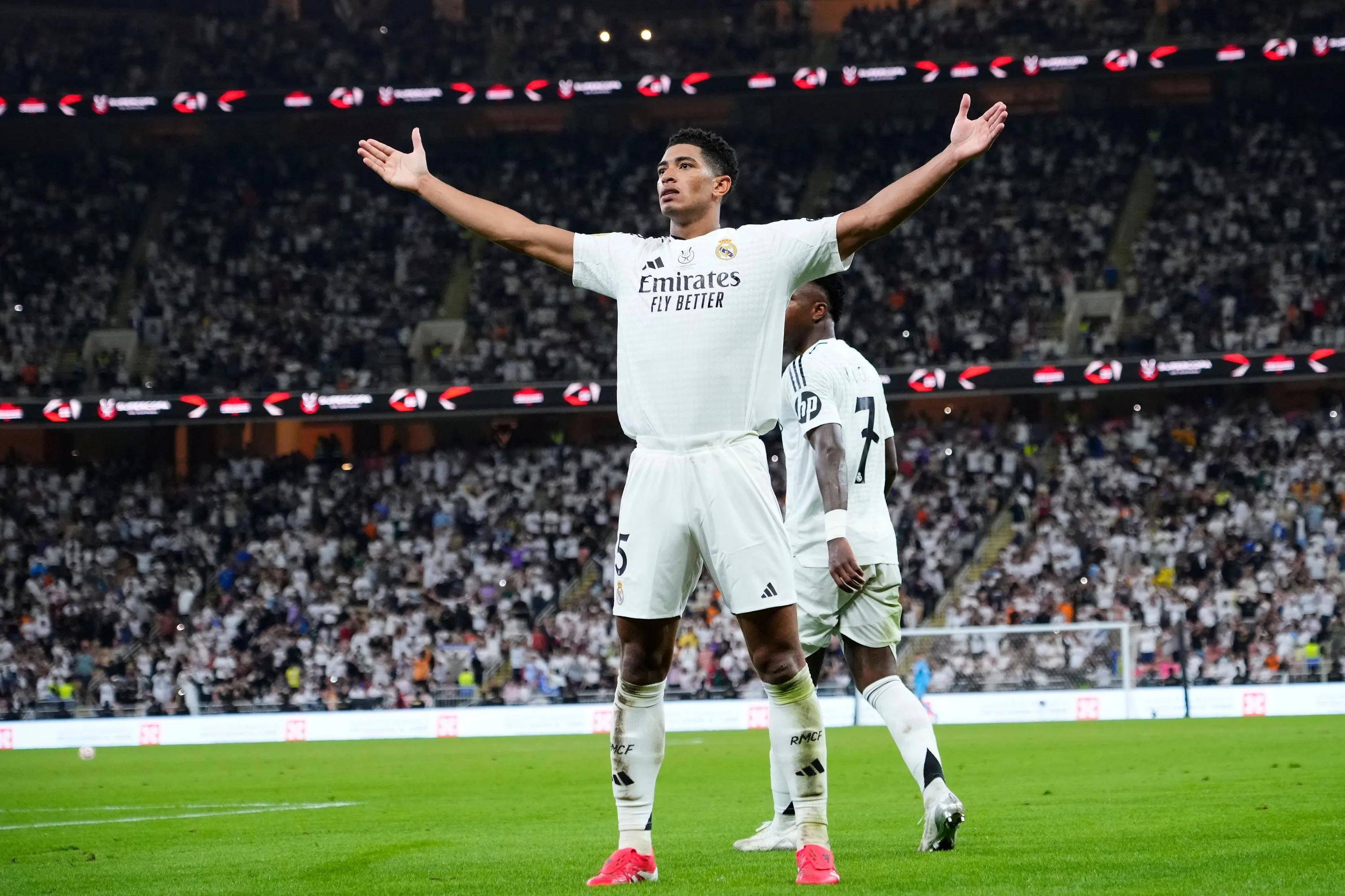 官宣！巴萨遭西甲制裁，皇马冲击123年纪录，反超巴萨卫冕在望