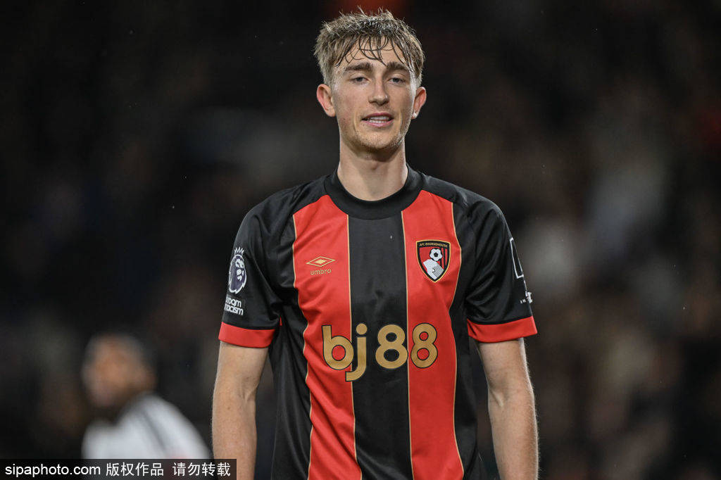 曝切尔西争夺5000万镑中卫占先机 利物浦皇马各有手段