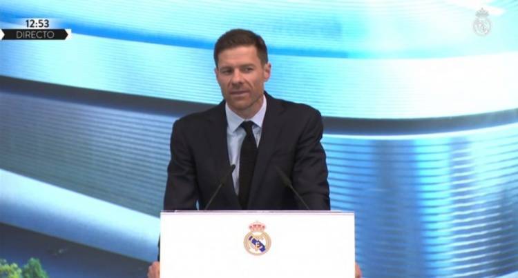 哈维-阿隆索就职演讲：安帅对我影响深远 坚信我们能取得重要成就