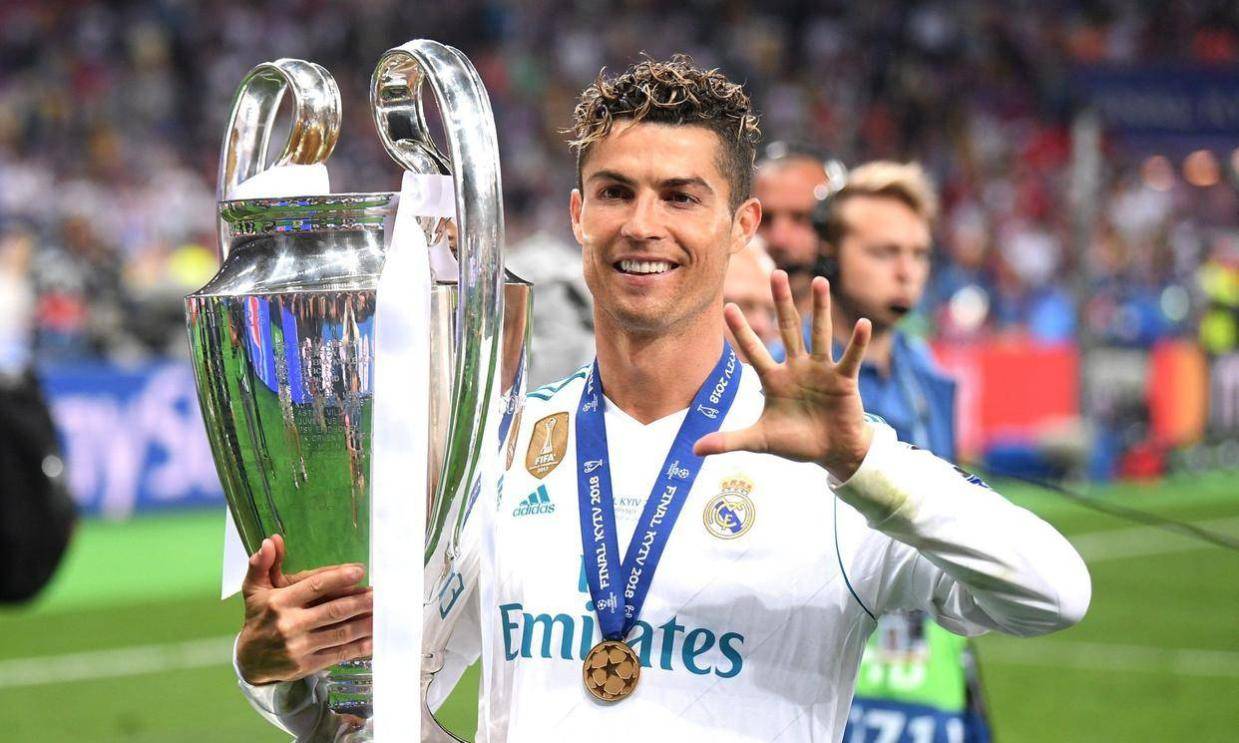 史上转会费为9500万欧的共4人！C罗肯定最强，埃基蒂克能排第几